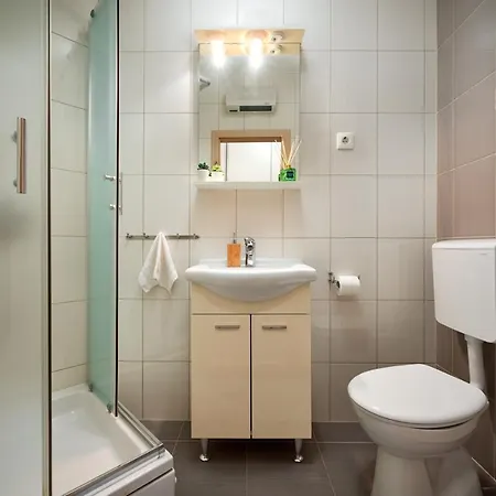 Comfort Accommodation *